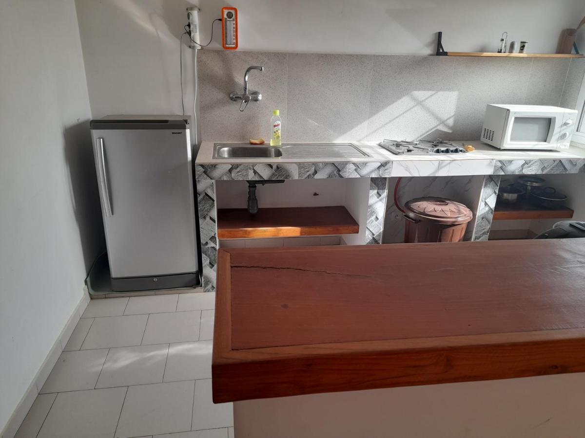 Appartement Familial Spacieux Avec Climatisation Ziguinchor Luaran gambar