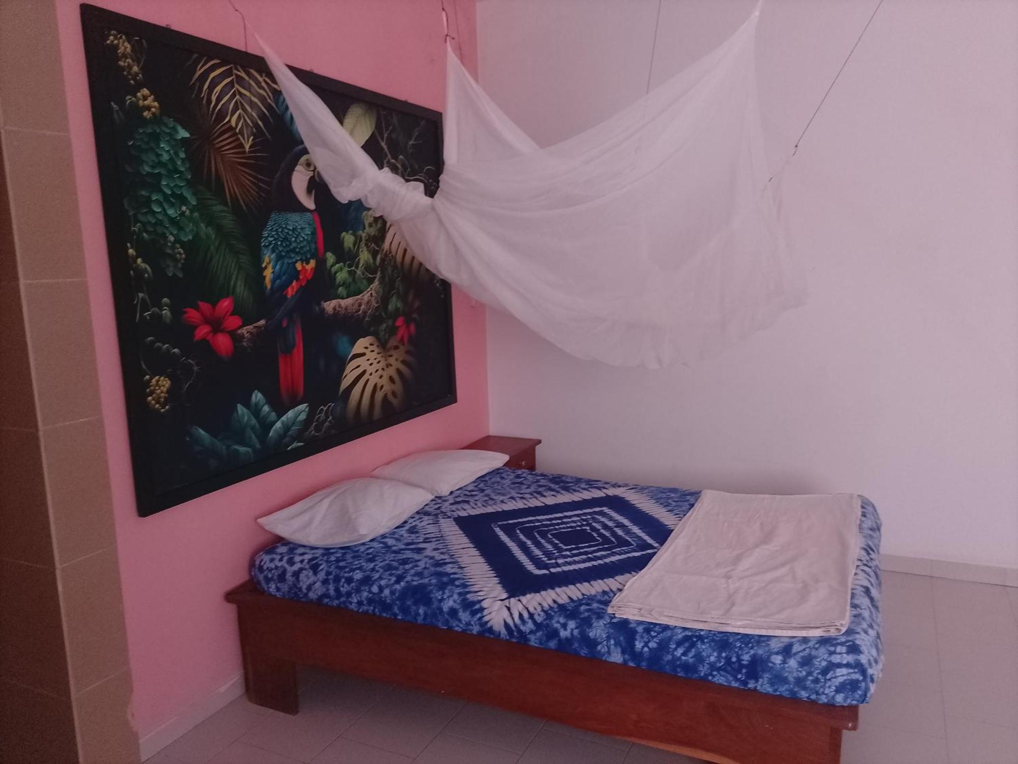 Appartement Familial Spacieux Avec Climatisation Ziguinchor Luaran gambar